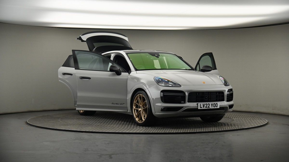 More views of Porsche Cayenne