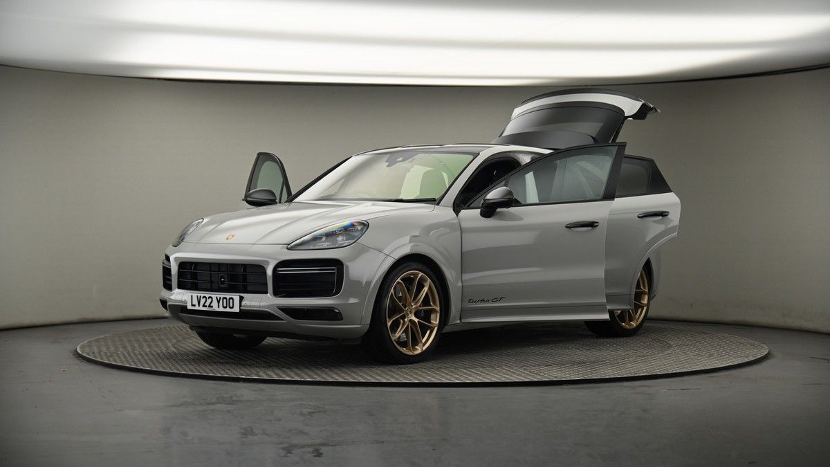 More views of Porsche Cayenne