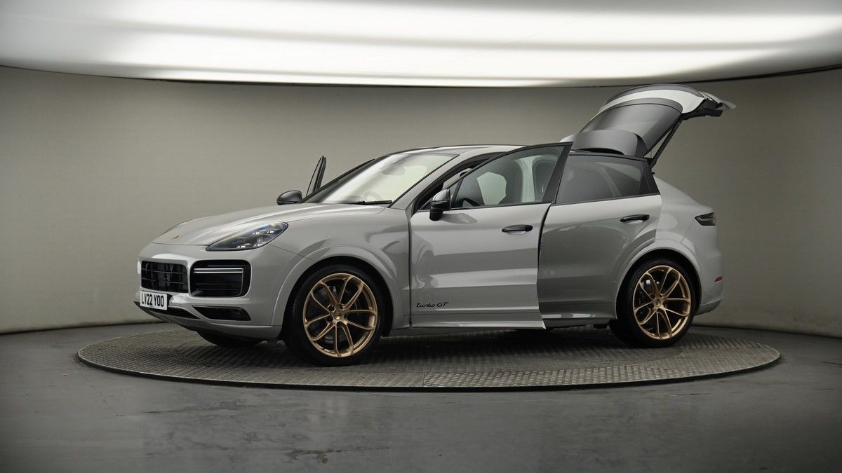 More views of Porsche Cayenne