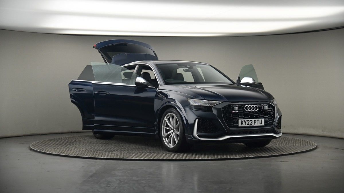 More views of Audi RSQ8