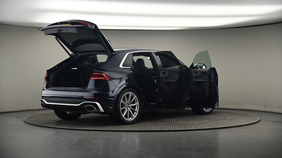 More views of Audi RSQ8