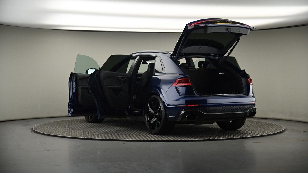 Audi RSQ8 Image 8