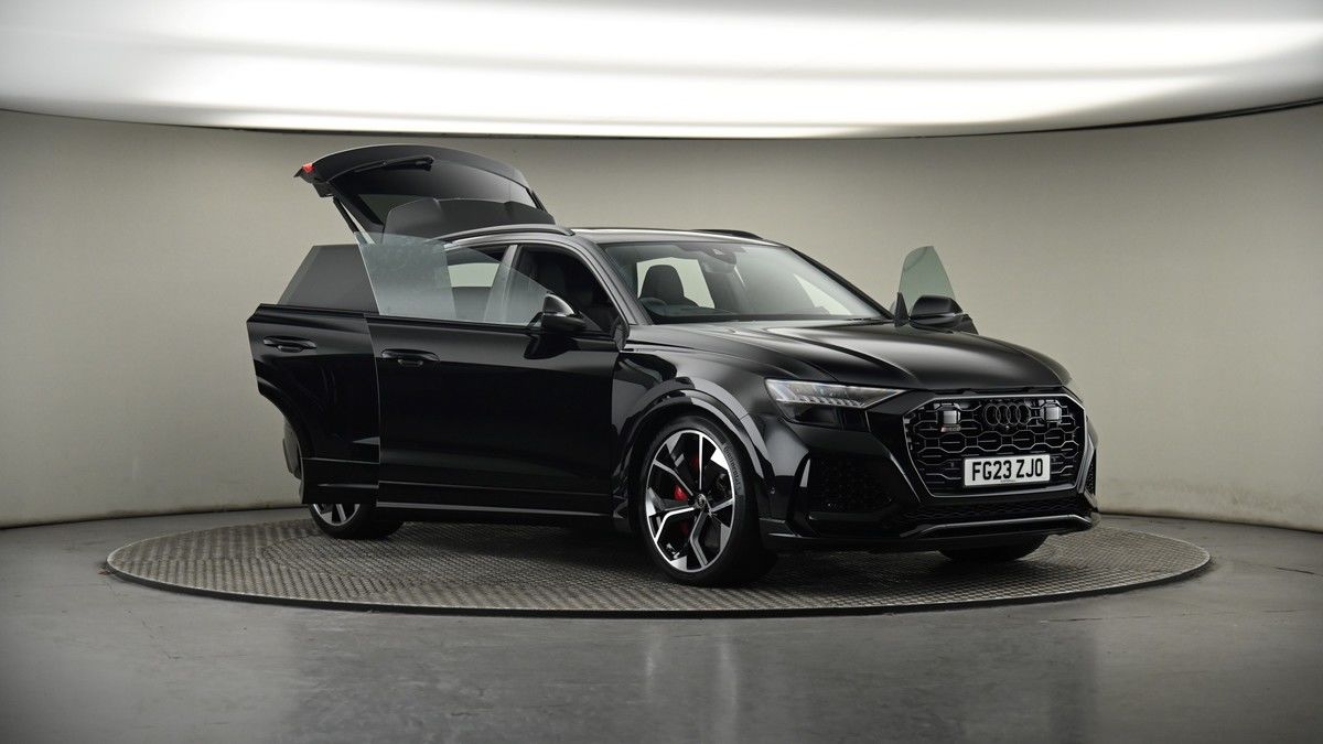 More views of Audi RSQ8