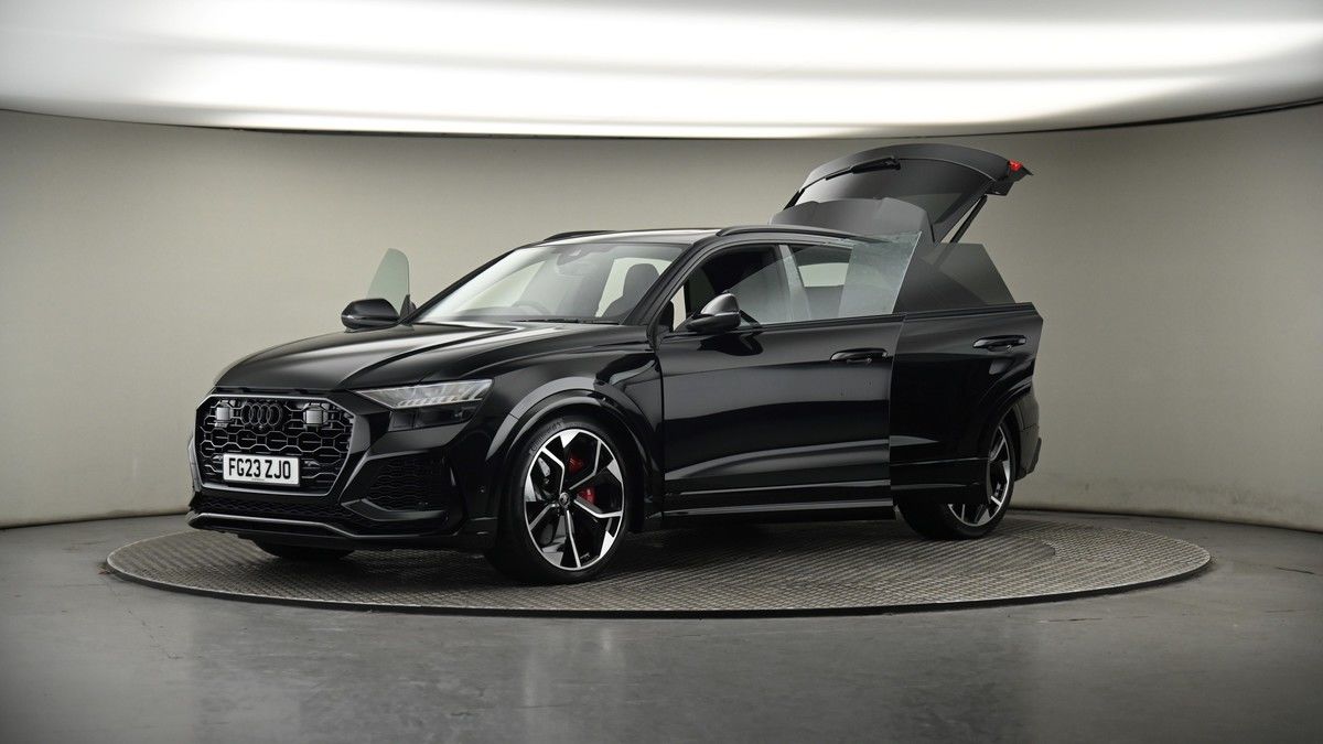 More views of Audi RSQ8