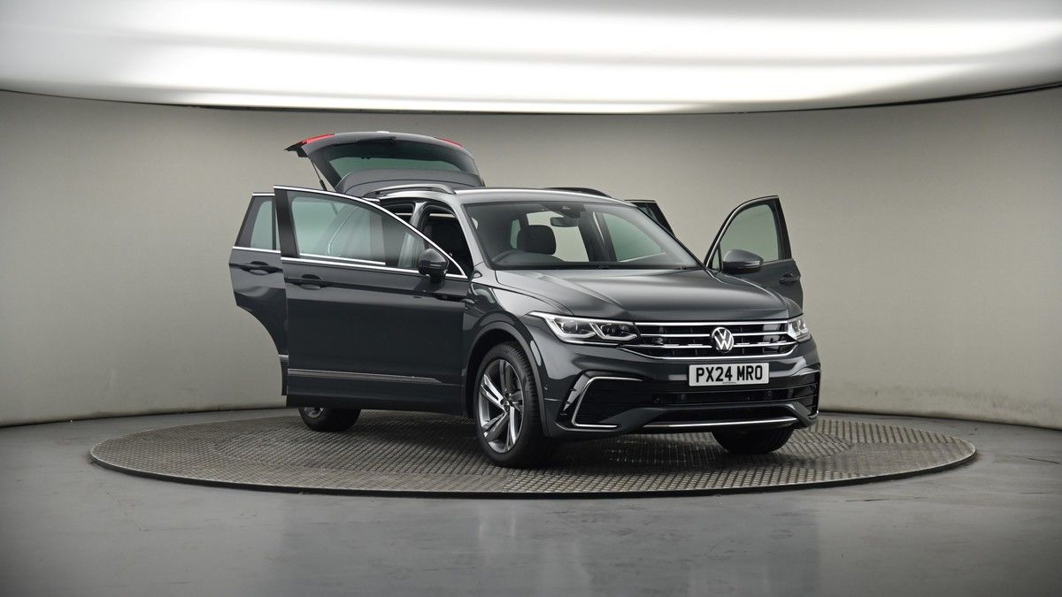 More views of Volkswagen Tiguan