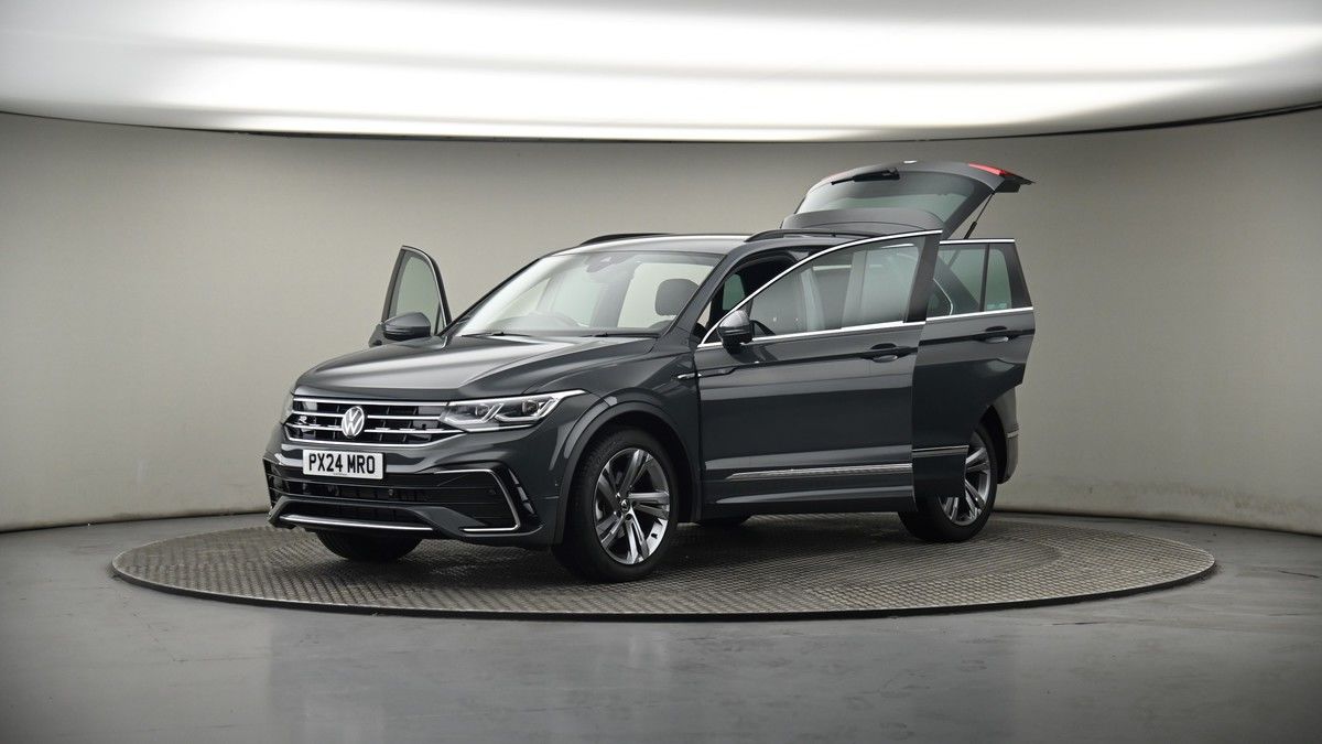 More views of Volkswagen Tiguan