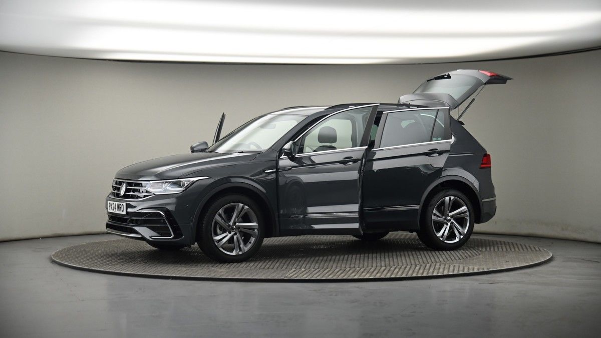 More views of Volkswagen Tiguan