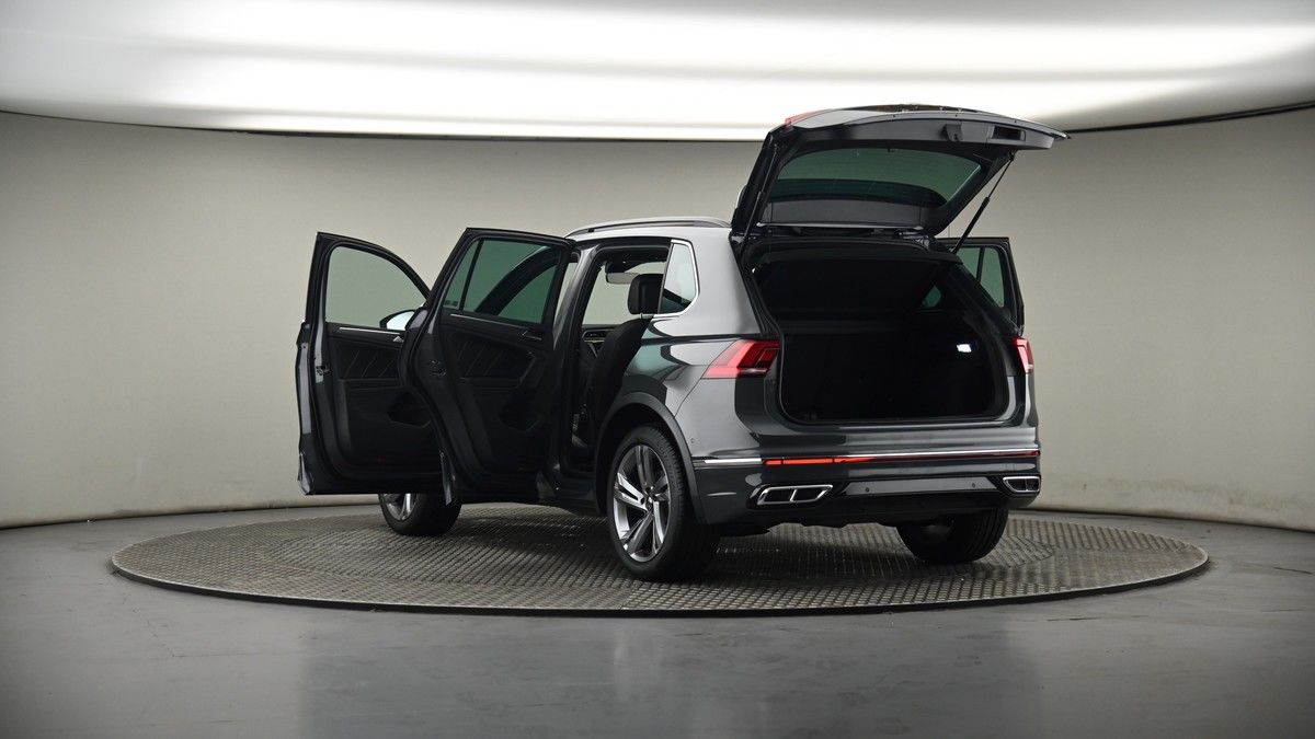 Volkswagen Tiguan Image 8