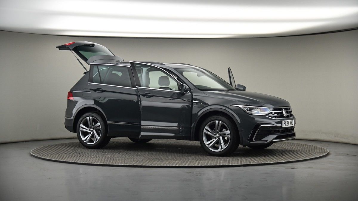 More views of Volkswagen Tiguan