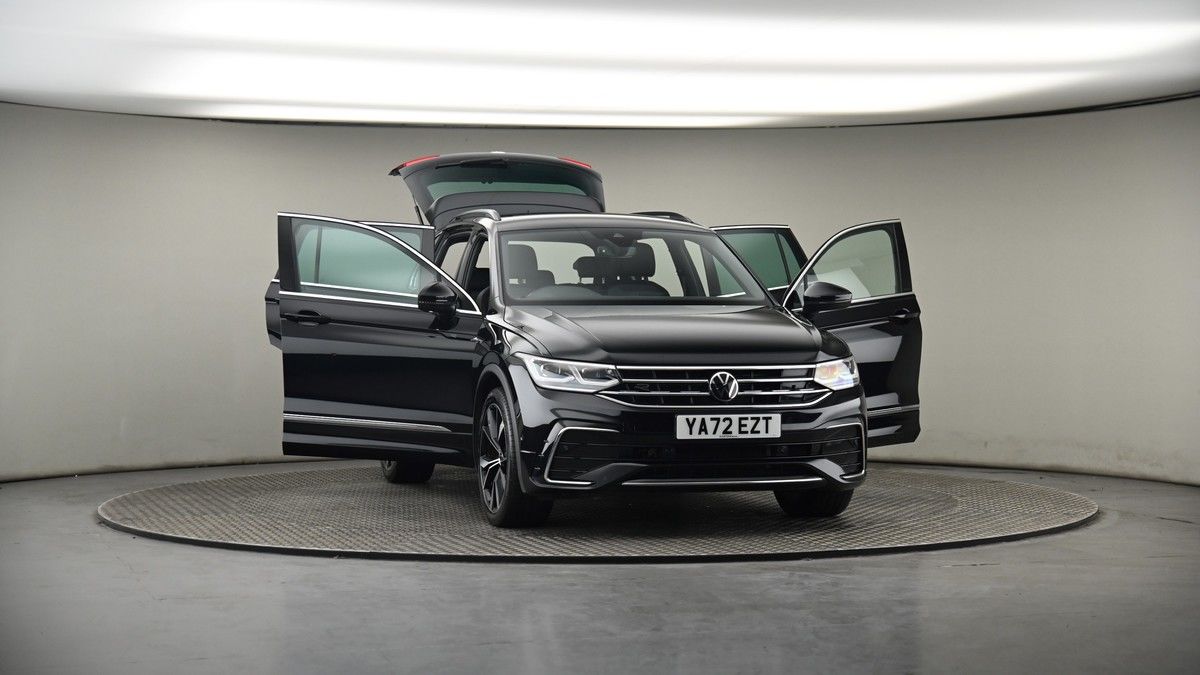 More views of Volkswagen Tiguan