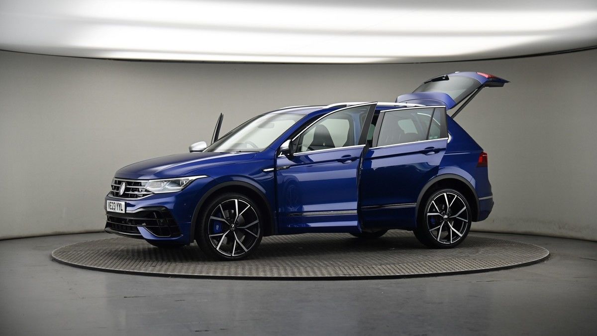 More views of Volkswagen Tiguan