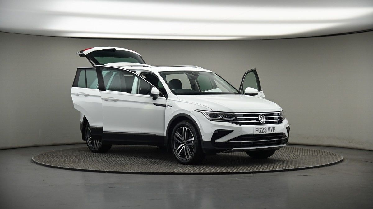 More views of Volkswagen Tiguan