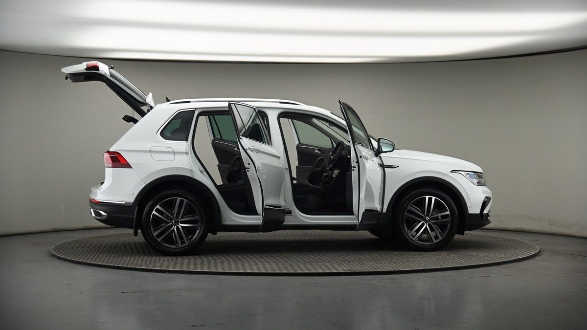 More views of Volkswagen Tiguan