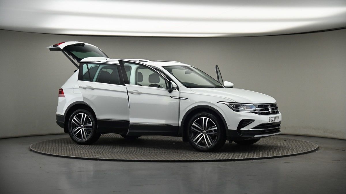 More views of Volkswagen Tiguan