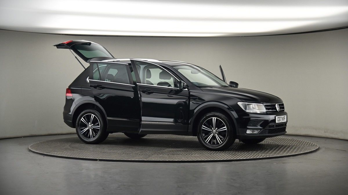 More views of Volkswagen Tiguan