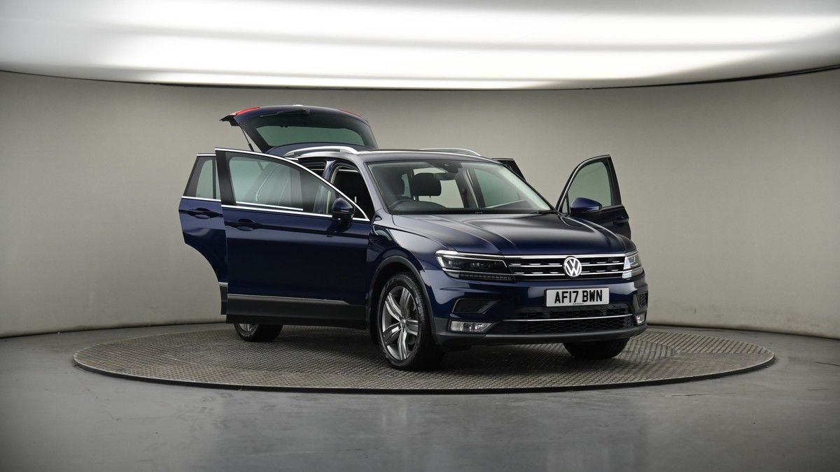 More views of Volkswagen Tiguan