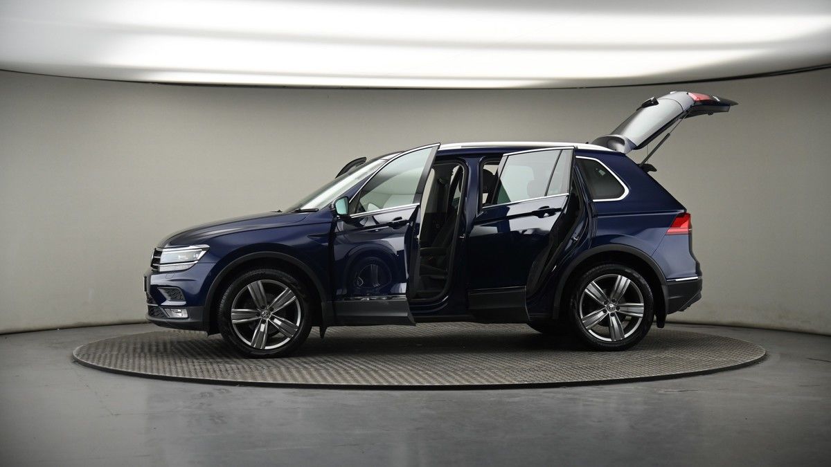 More views of Volkswagen Tiguan