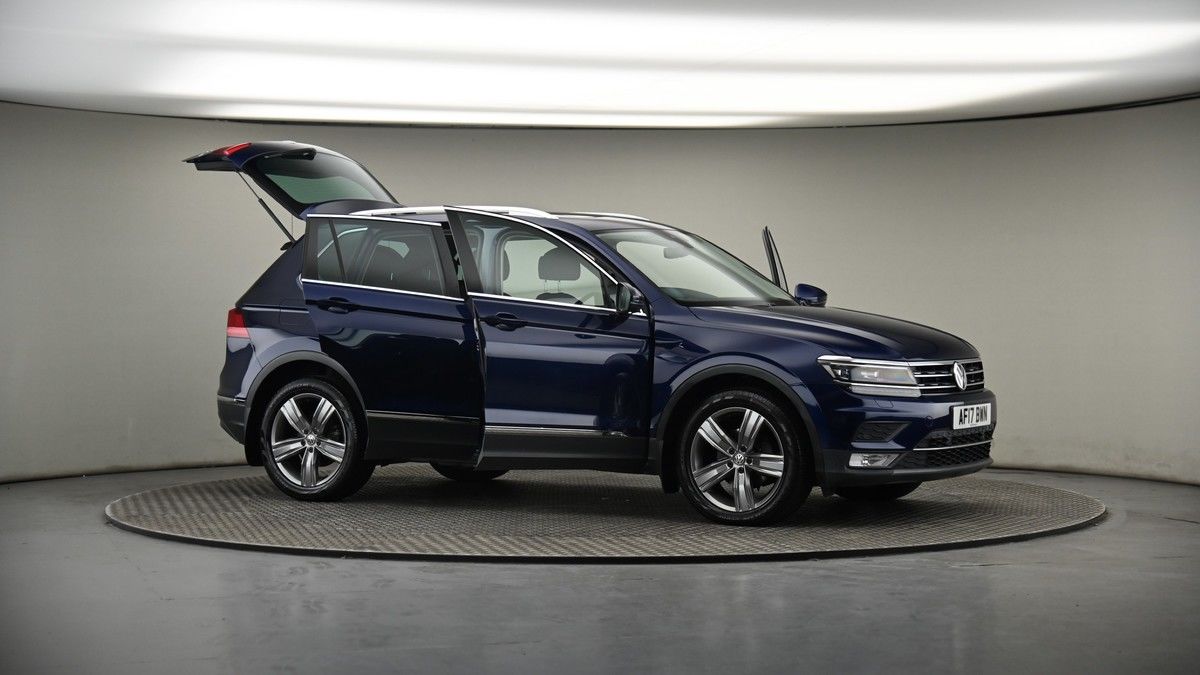 More views of Volkswagen Tiguan