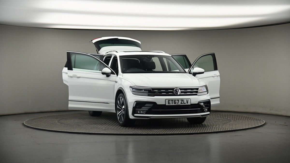 More views of Volkswagen Tiguan