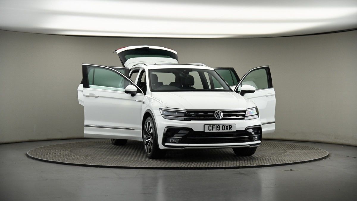 More views of Volkswagen Tiguan