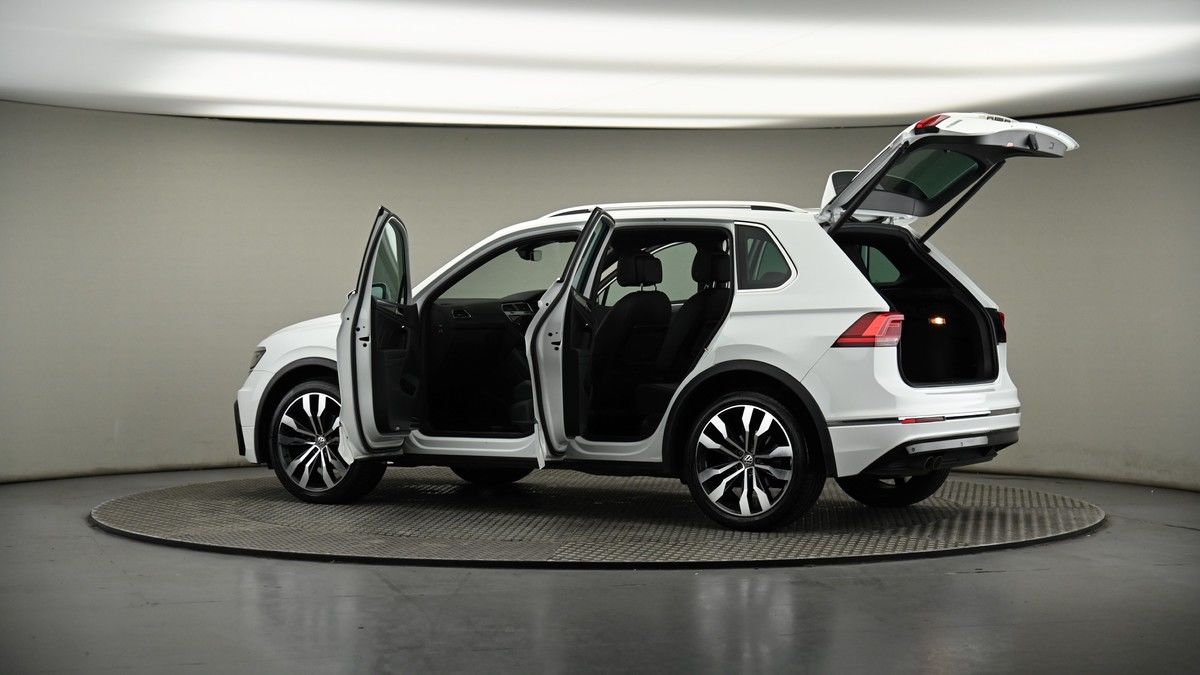 More views of Volkswagen Tiguan