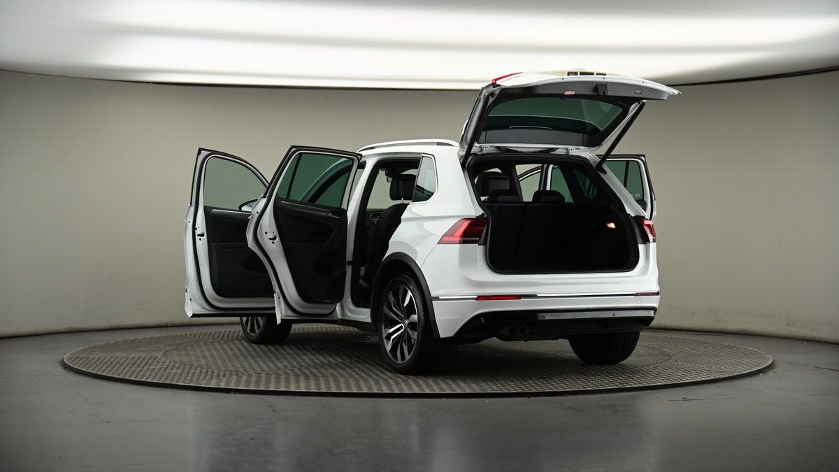 Volkswagen Tiguan Image 8