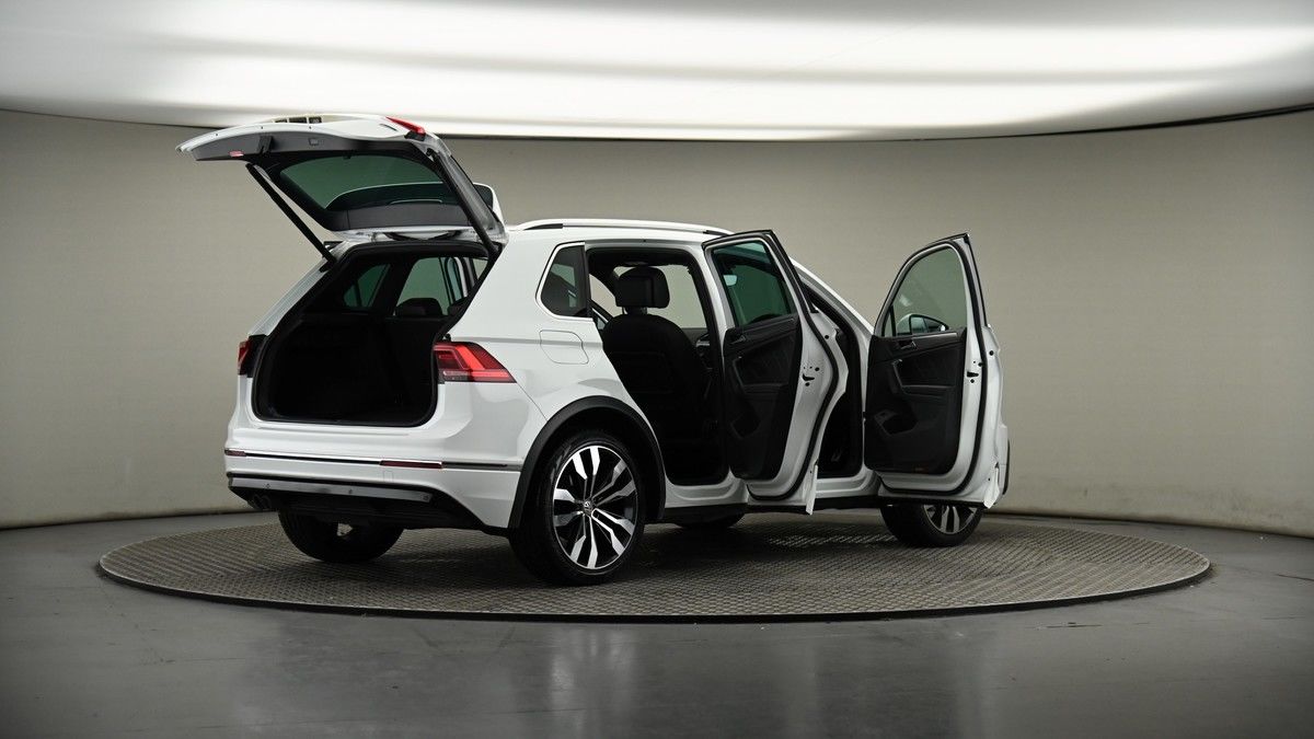 More views of Volkswagen Tiguan