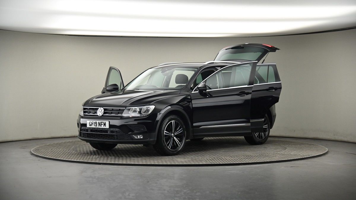 More views of Volkswagen Tiguan