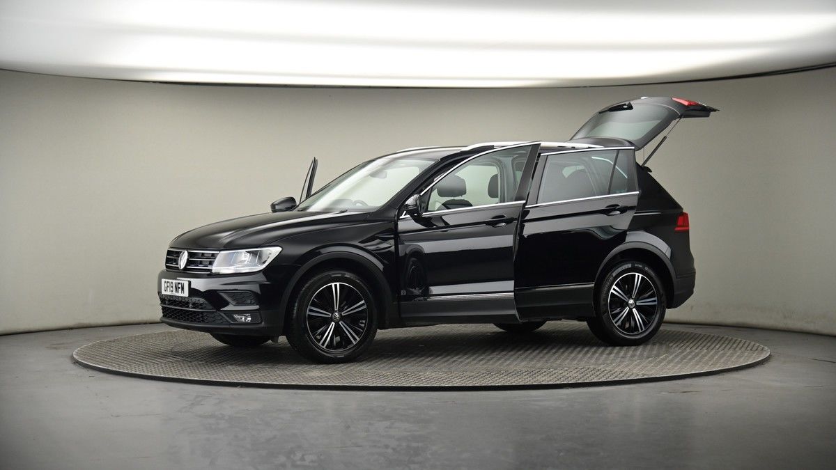 More views of Volkswagen Tiguan