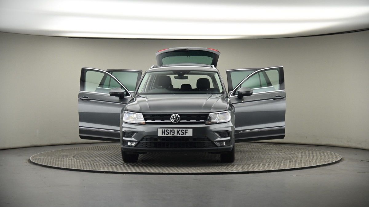 More views of Volkswagen Tiguan