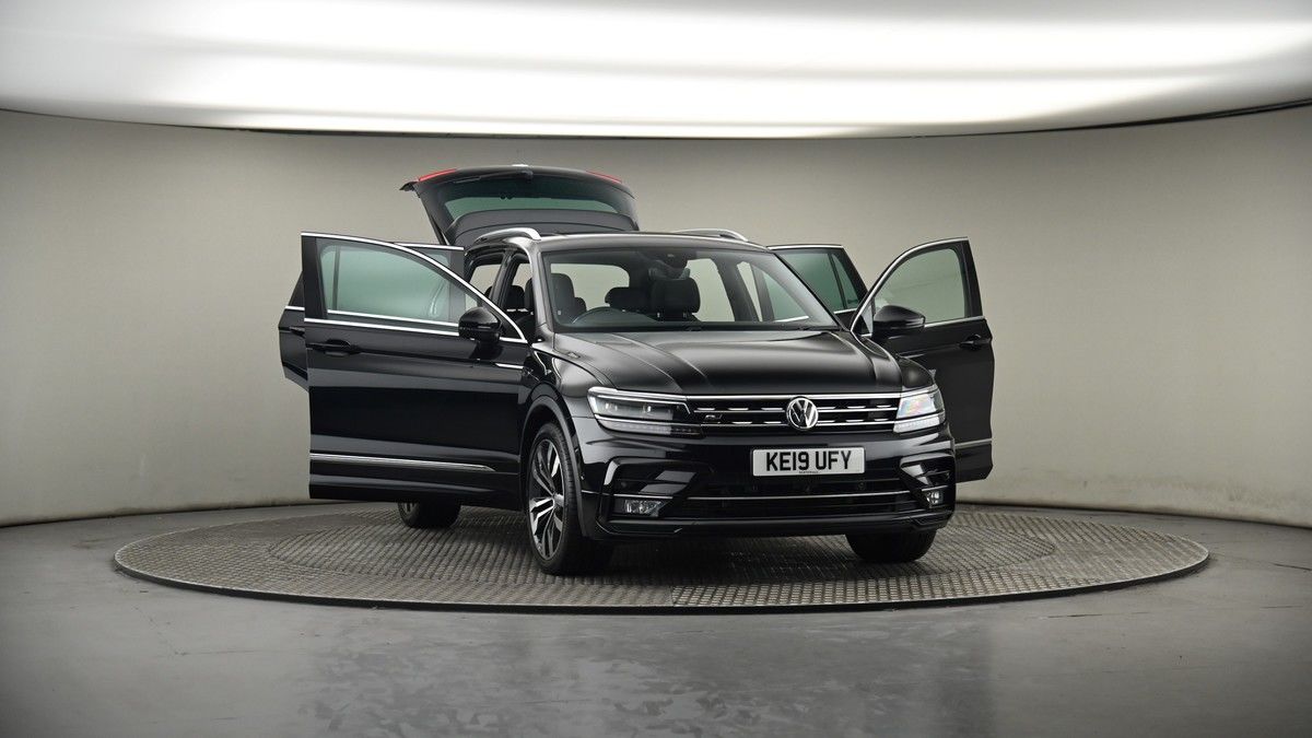 More views of Volkswagen Tiguan