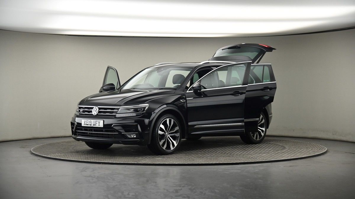 More views of Volkswagen Tiguan