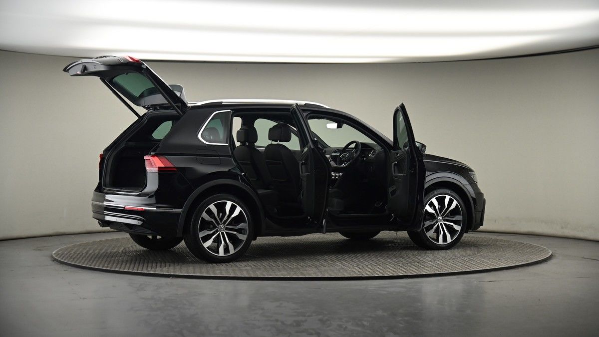 More views of Volkswagen Tiguan