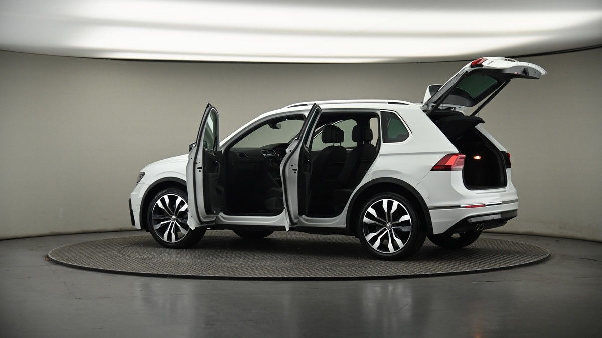 More views of Volkswagen Tiguan