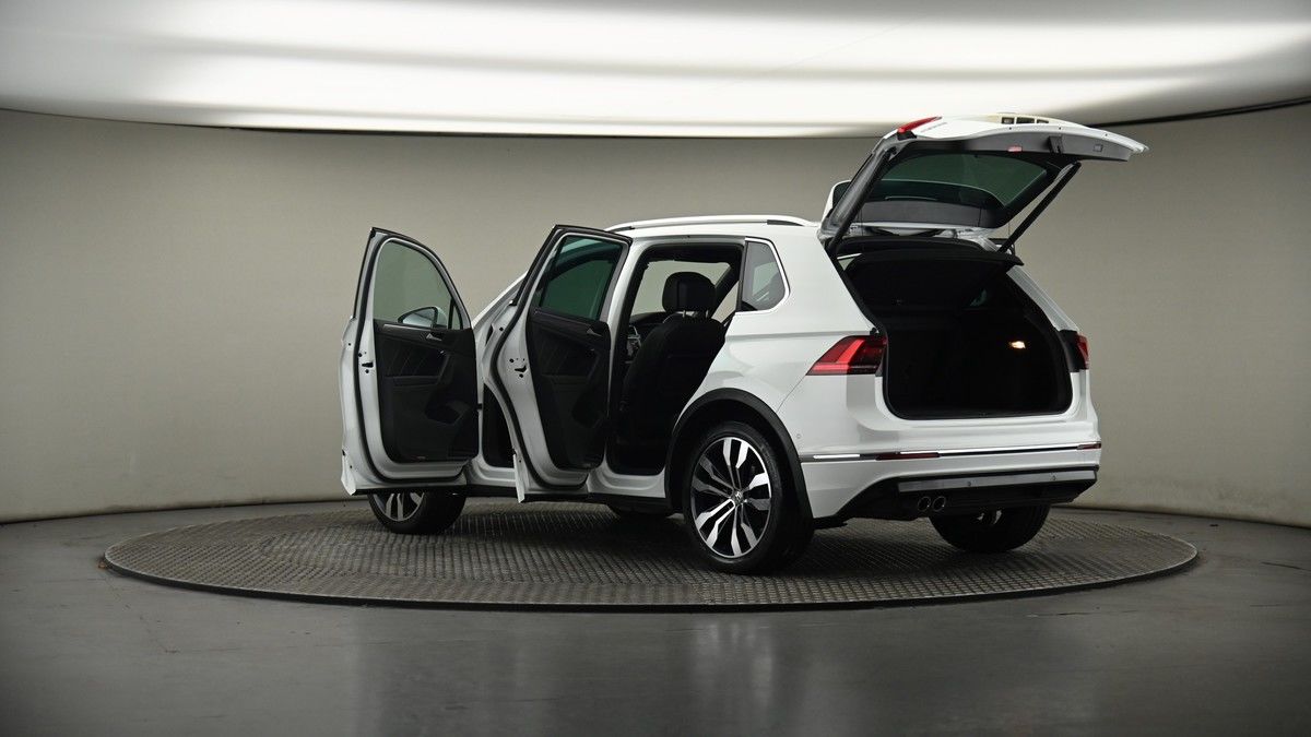 More views of Volkswagen Tiguan