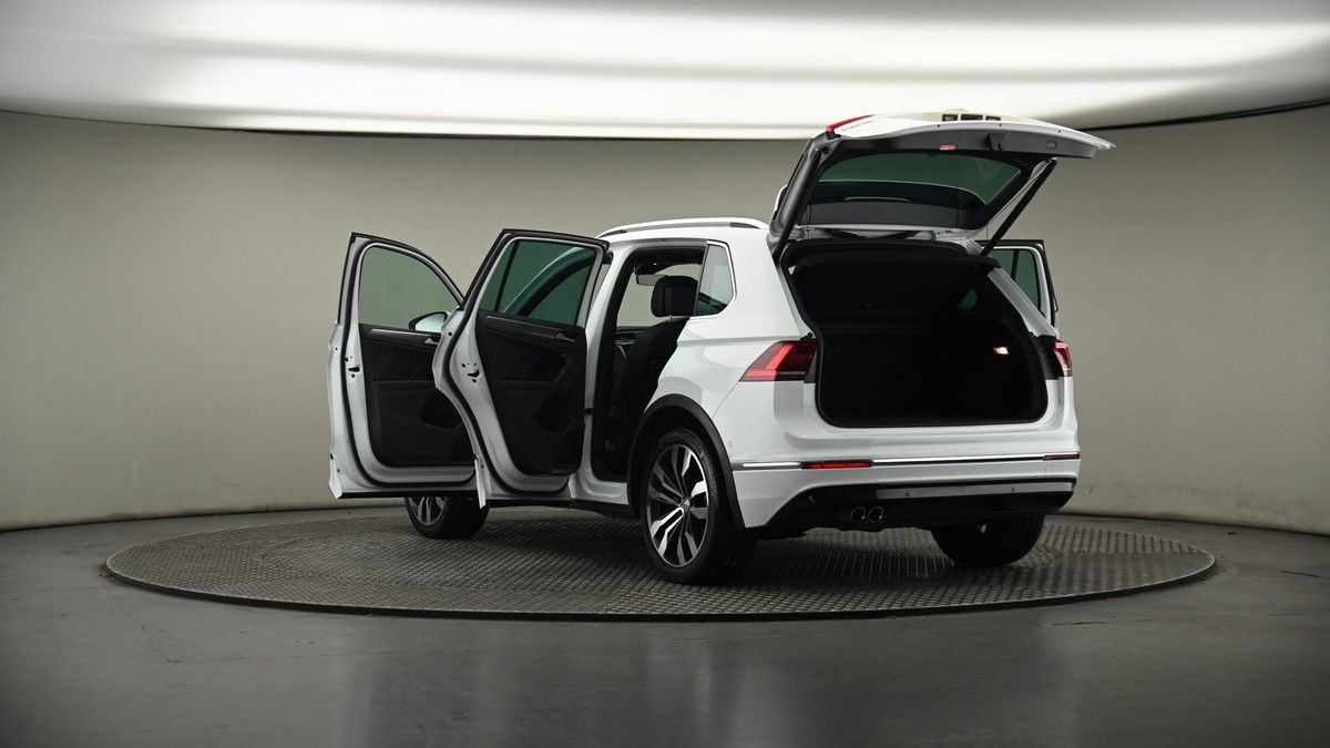 Volkswagen Tiguan Image 8