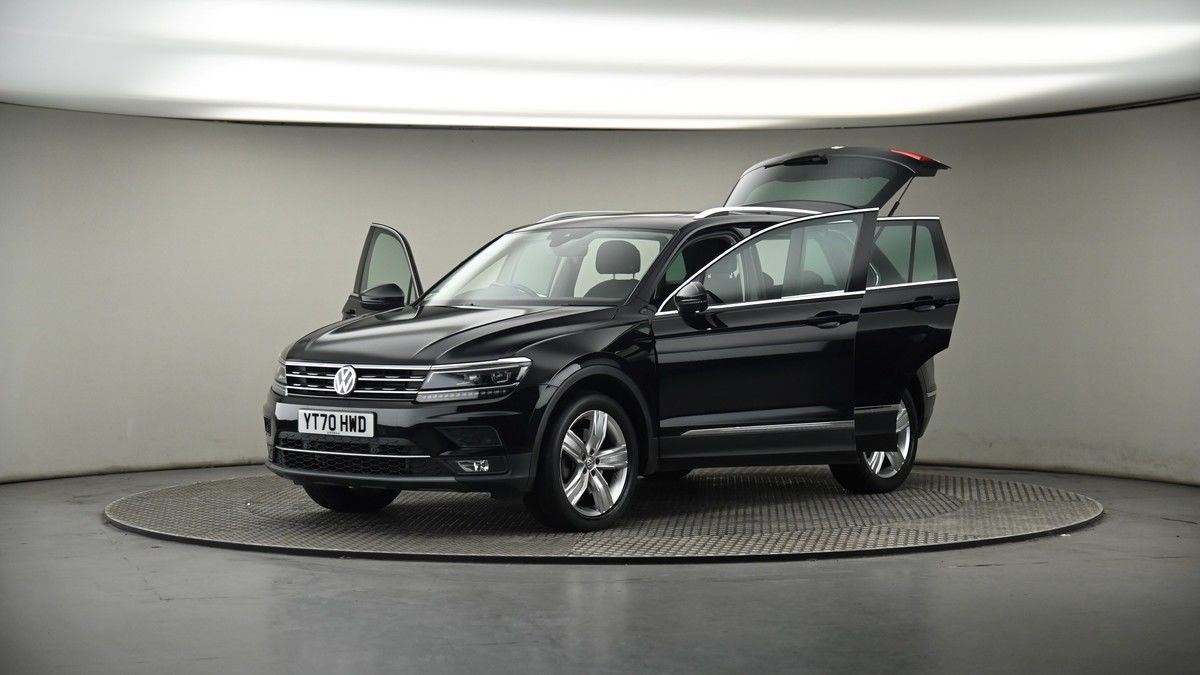 More views of Volkswagen Tiguan