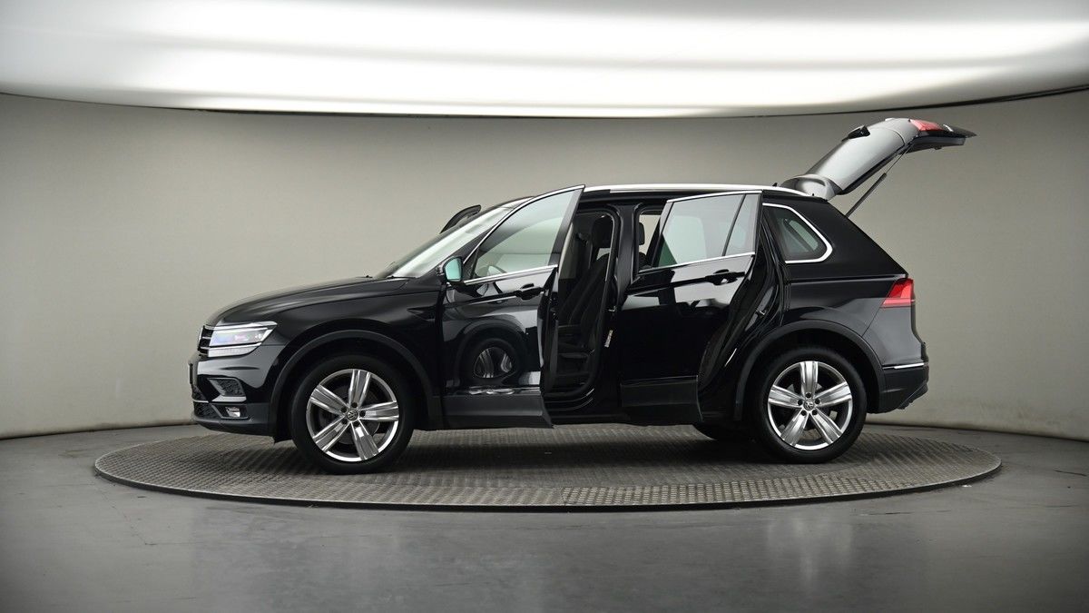 More views of Volkswagen Tiguan