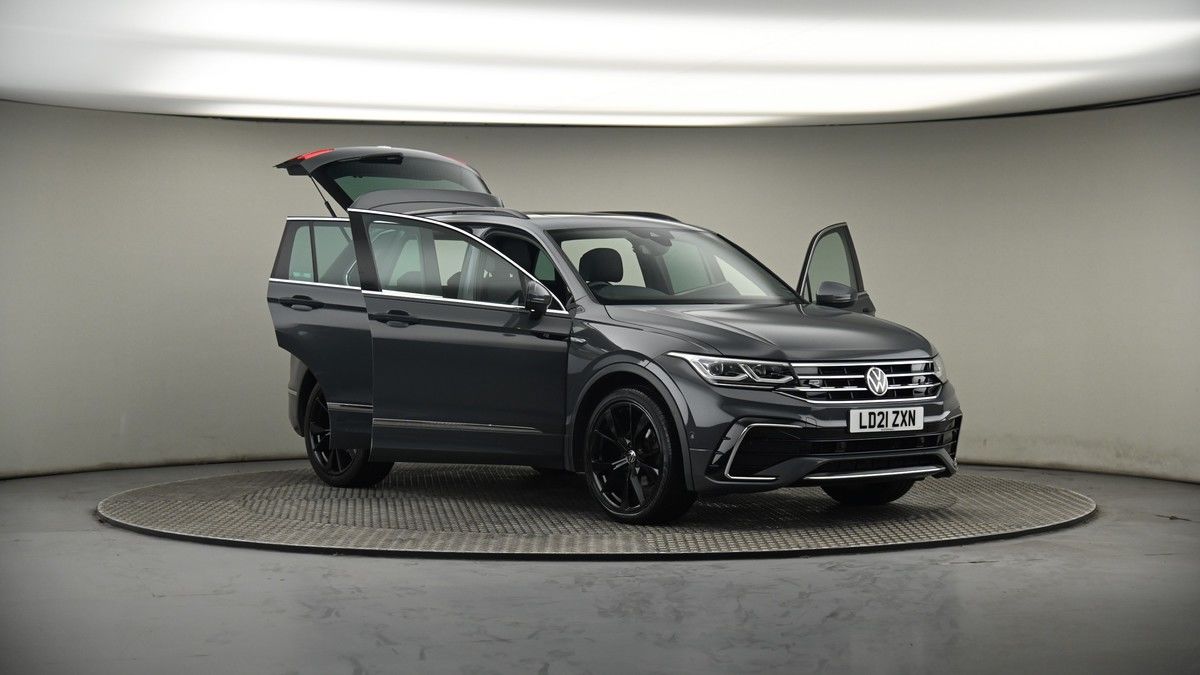 More views of Volkswagen Tiguan