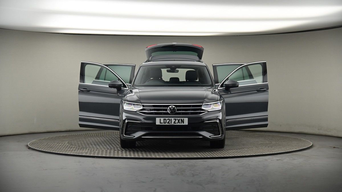 More views of Volkswagen Tiguan