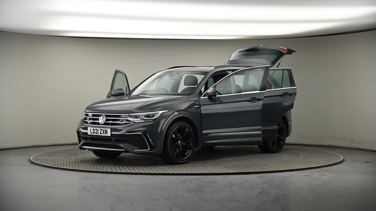 More views of Volkswagen Tiguan