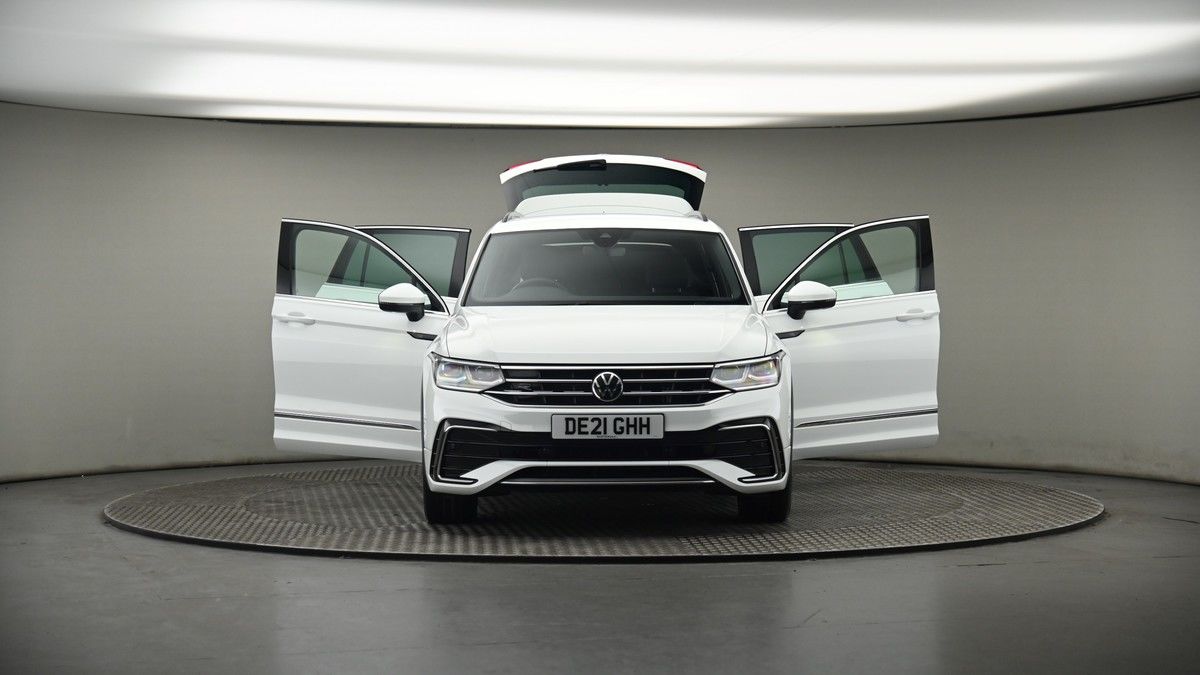 More views of Volkswagen Tiguan