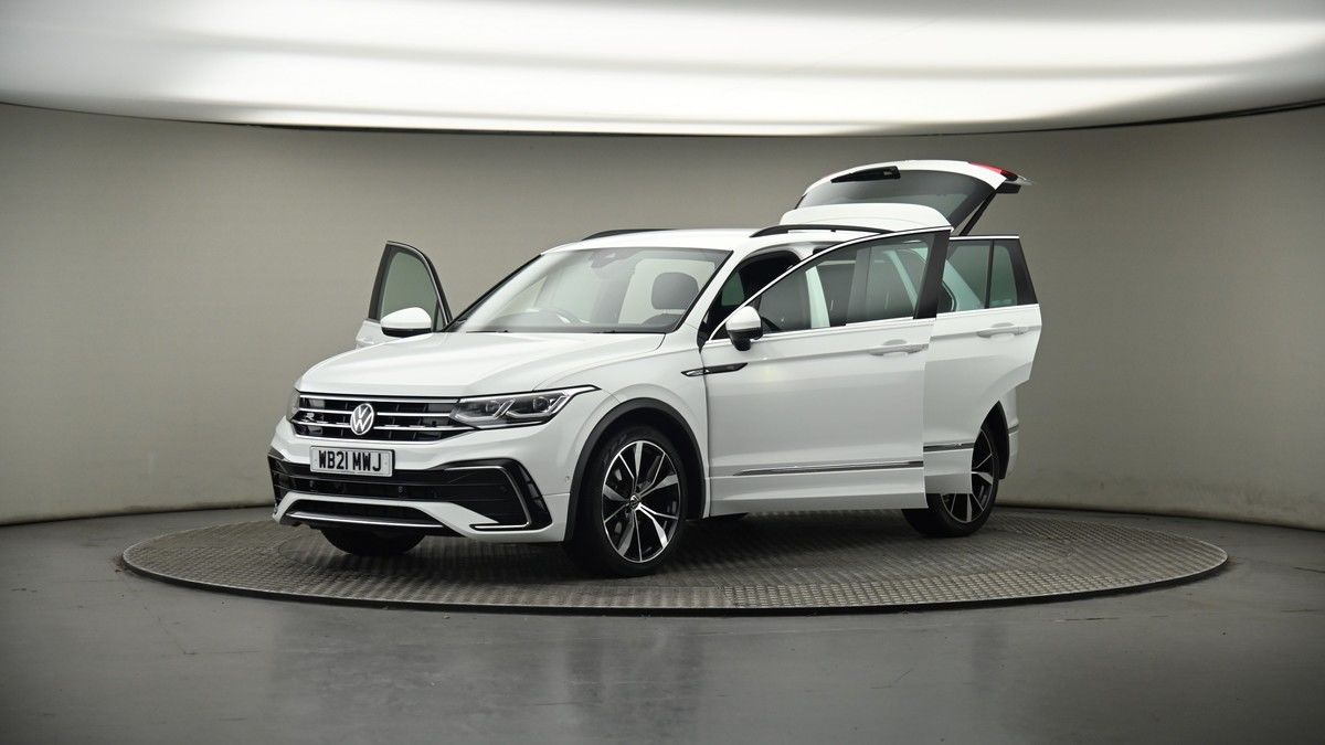 More views of Volkswagen Tiguan