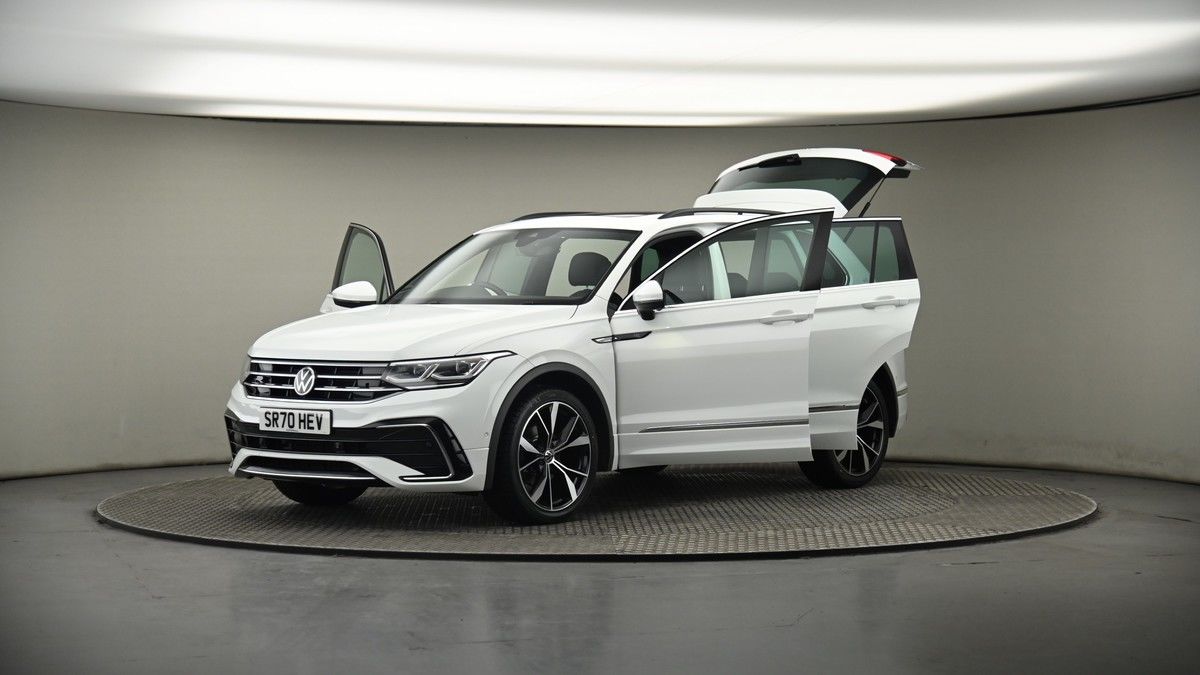 More views of Volkswagen Tiguan