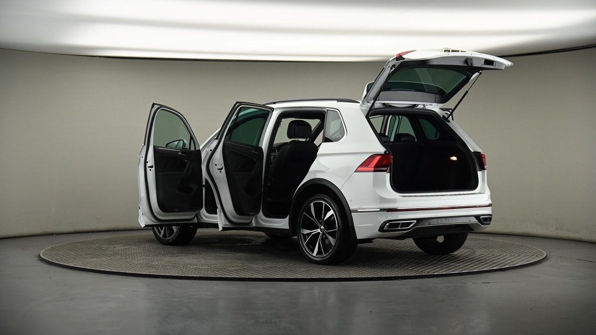 More views of Volkswagen Tiguan