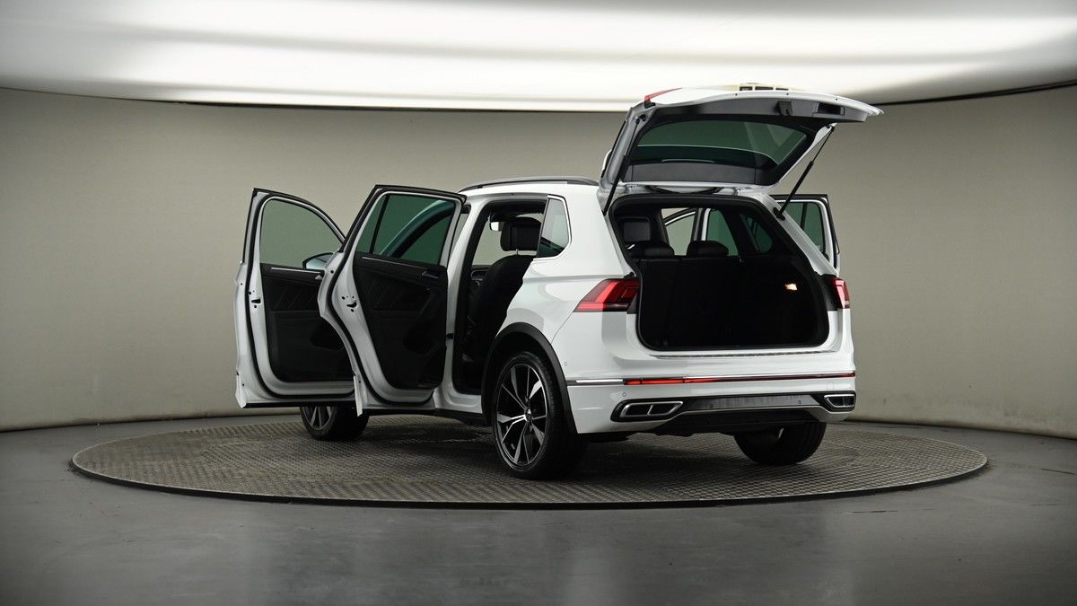 Volkswagen Tiguan Image 8