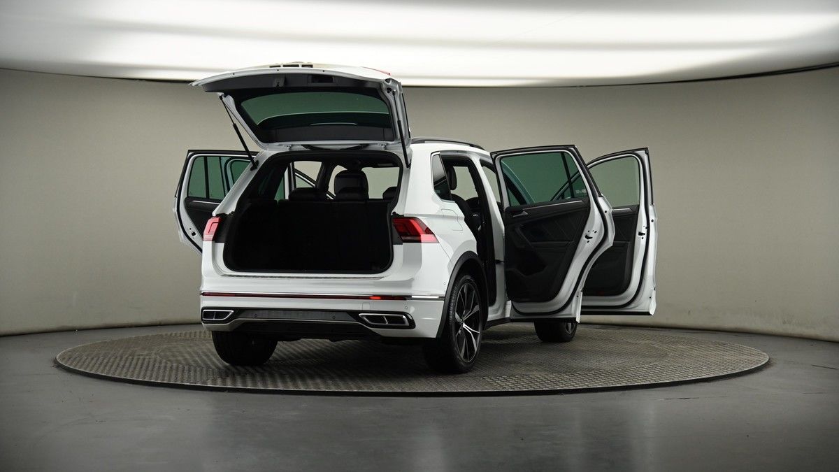 More views of Volkswagen Tiguan