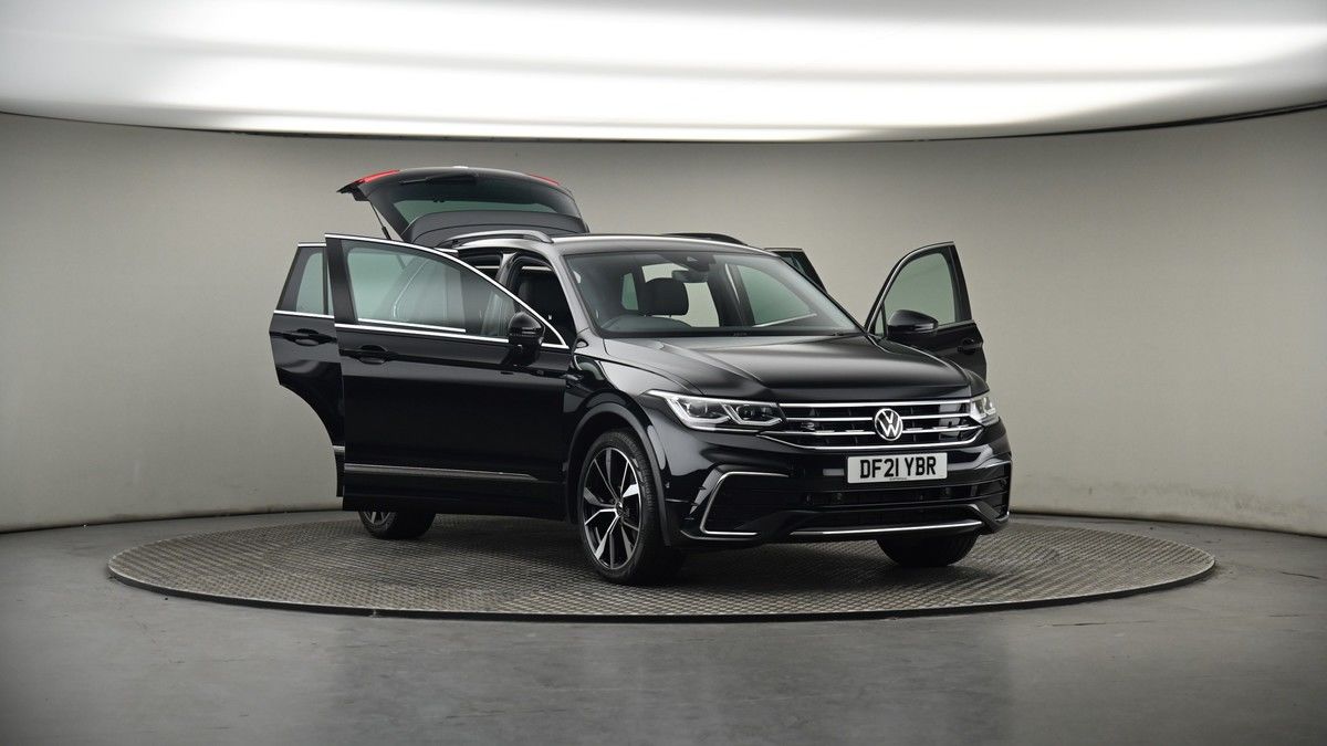 More views of Volkswagen Tiguan