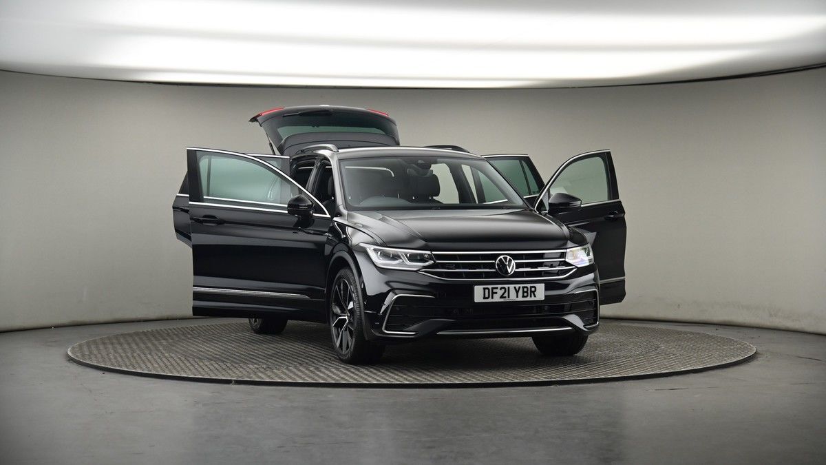 More views of Volkswagen Tiguan