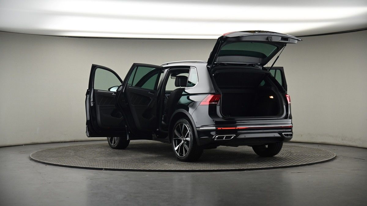 More views of Volkswagen Tiguan